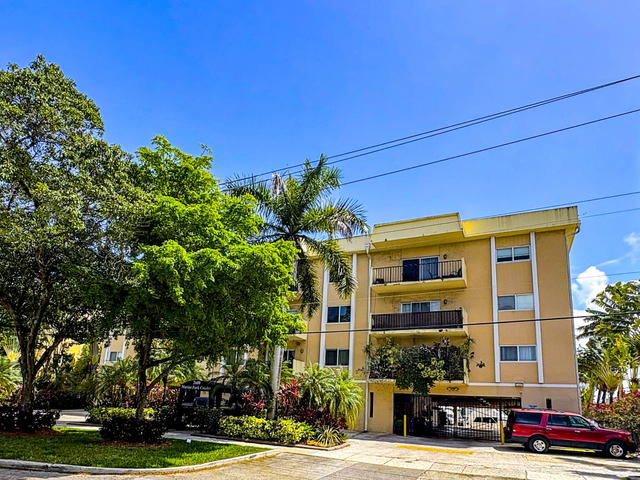 Marina Park Condos photo 2