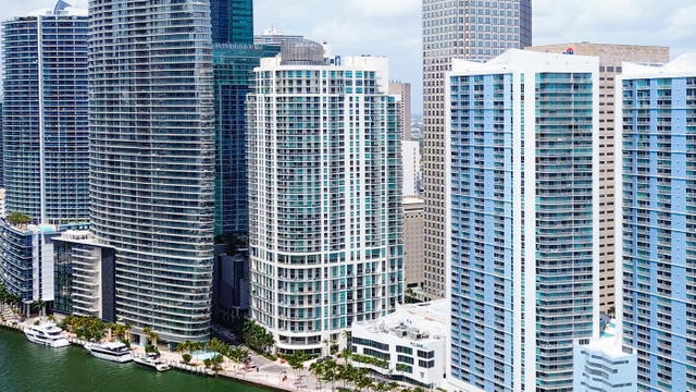 Met 1 Residences  photo 3
