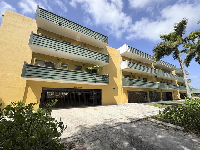 Moonraker Condo photo 2