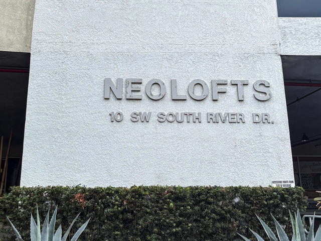 NEO CONDO photo 3