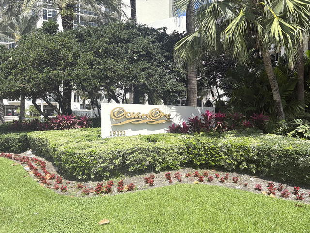 Ocean One Condominium photo 3