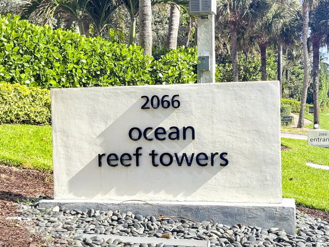 Ocean Reef towers  photo 2