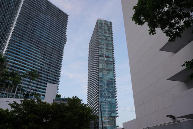 One Paraiso  photo 3