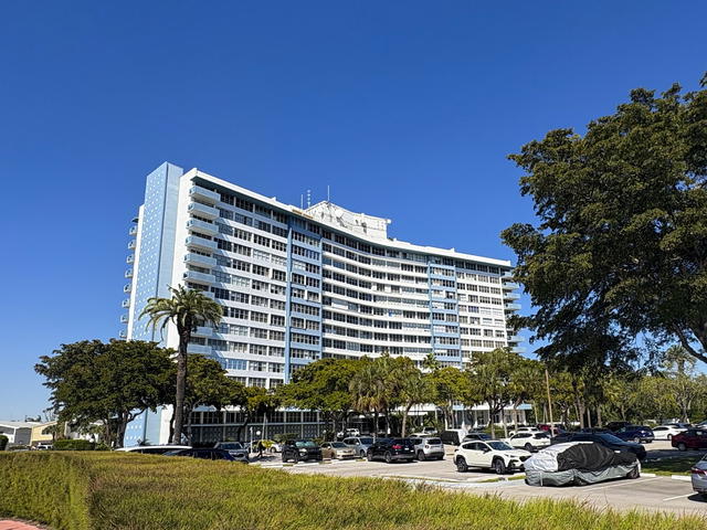 Parkview Point Condo photo 2