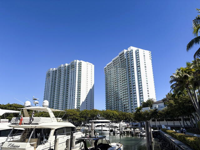 Peninsula I  photo 2