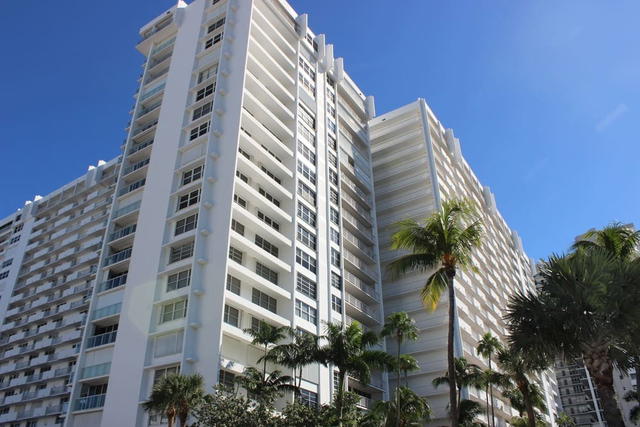 Plaza East  photo 2