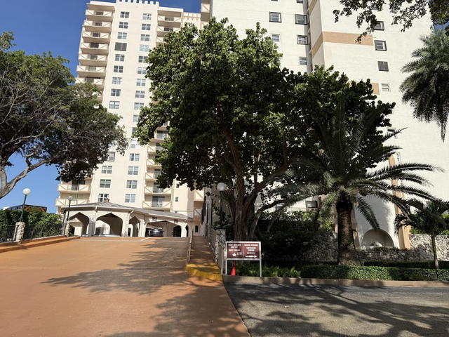 Prince George Condominiums photo 3