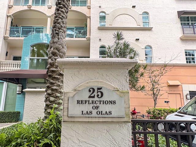 Reflections of Las Olas  photo 2