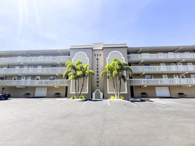 River Dome Apartments photo 3