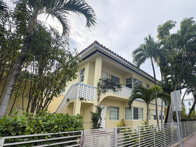 S & T Condominium photo 2