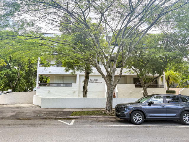 Salzedo Condo photo 2