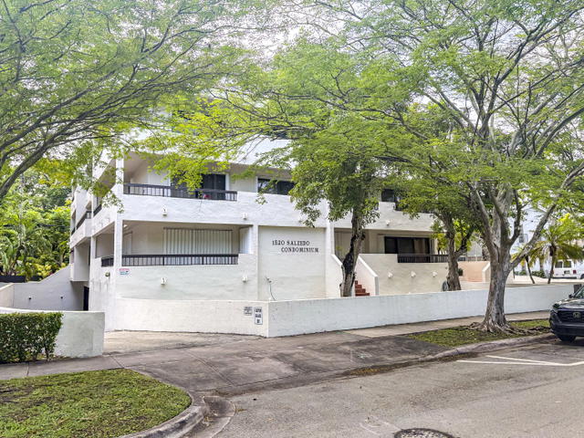 Salzedo Condo photo 3