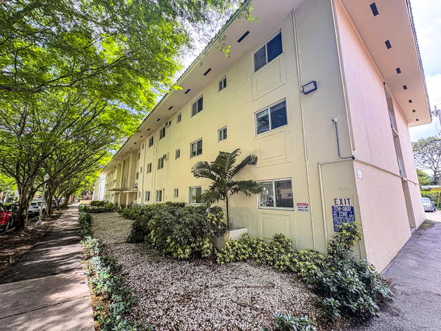 Salzedo Gables Condo photo 2