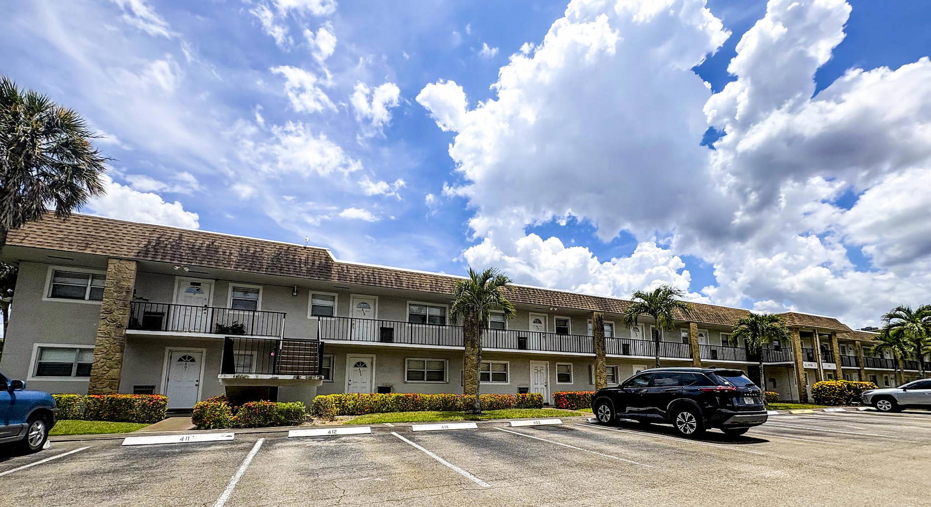 Sandalfoot Boulevard Condo
