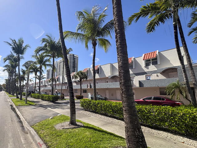 Sandpiper Condo photo 2