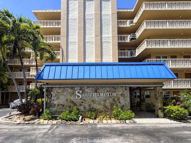 Southampton Condo photo 2