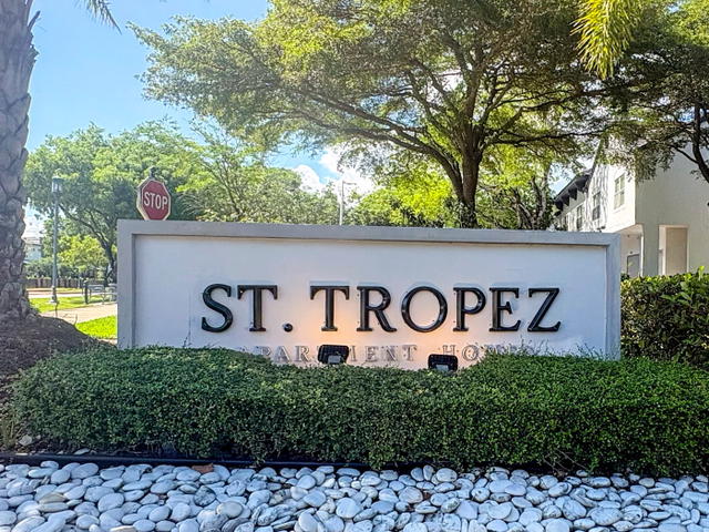 St. Tropez at Plantation  photo 2
