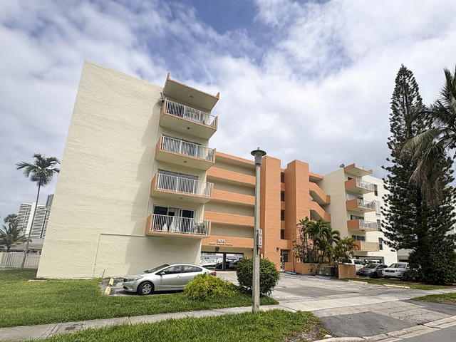 Sunny Shores South Condo photo 2