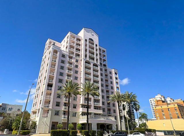 The Biltmore Regent Condo photo 2