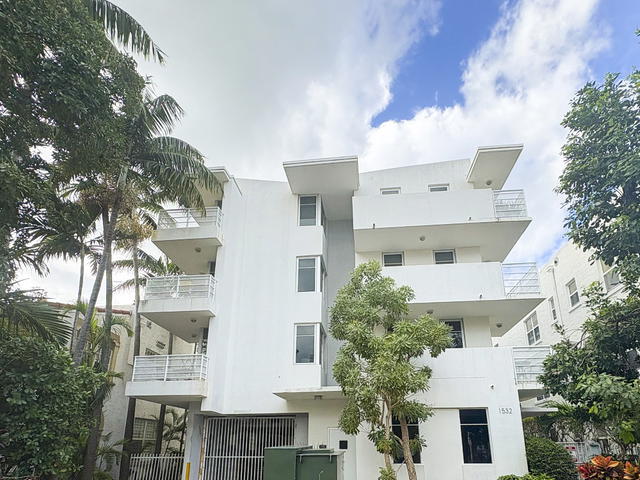 The Danton Condo photo 2