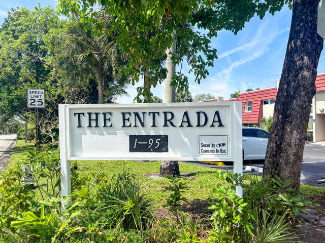 The Entrada (Entrada Condominium I) photo 2