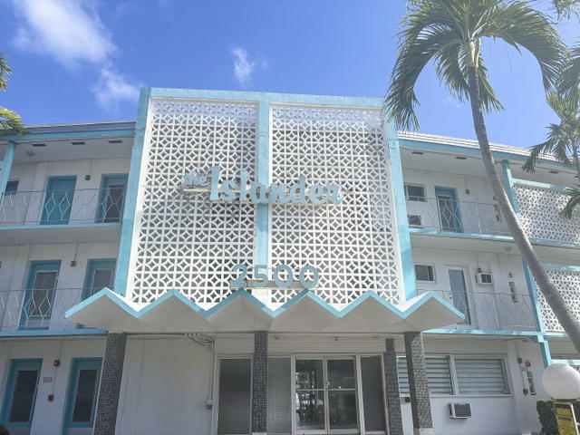 The Islander  photo 2