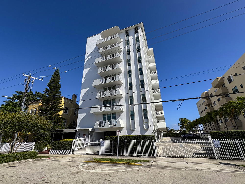 The Knights Bridge Condo