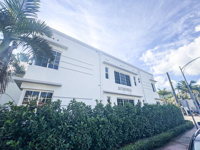 The Metropolis of South Beach  photo 2