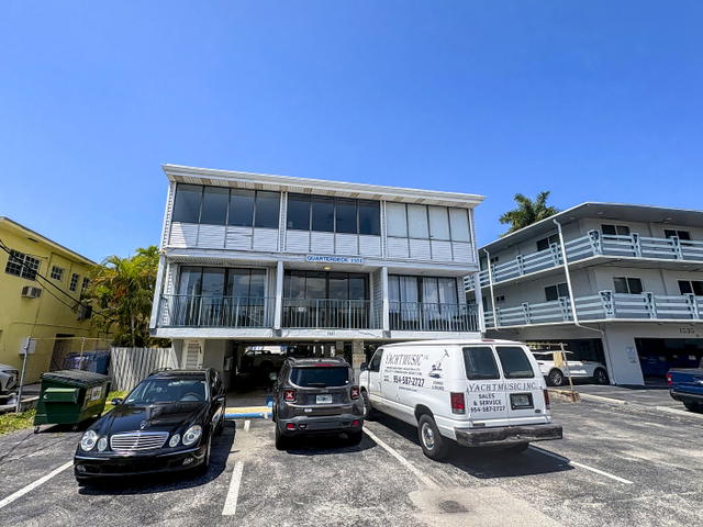 The Quarterdeck Condo photo 2
