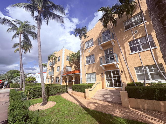 The Roosevelt Condo photo 2