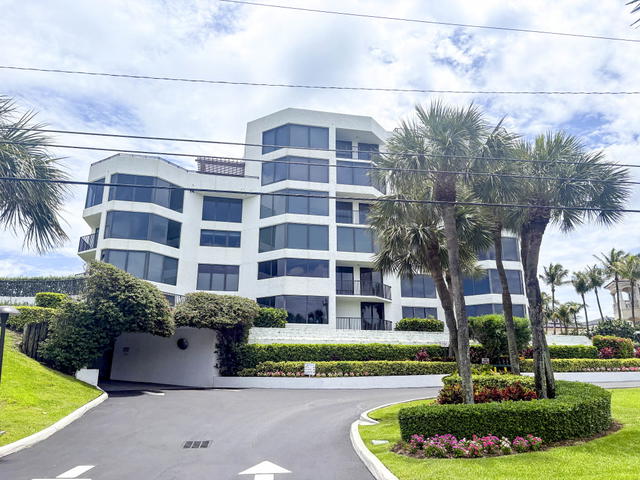 Townhouses of Highland Beach  photo 2