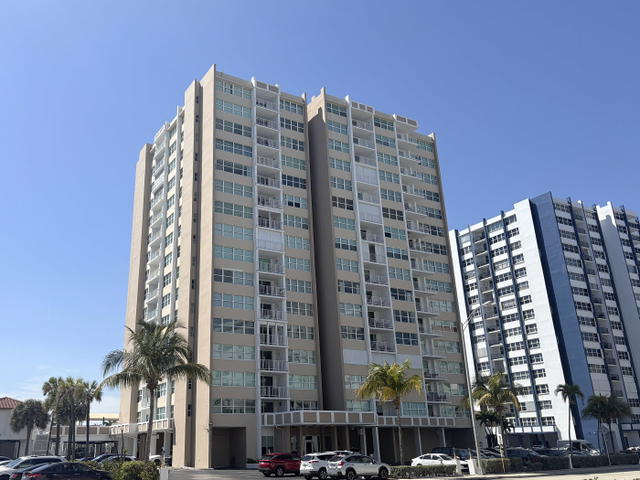 Trafalgar Towers Condo photo 3