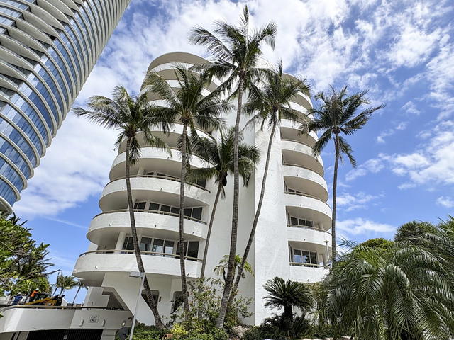 Tropicana Condominium photo 2