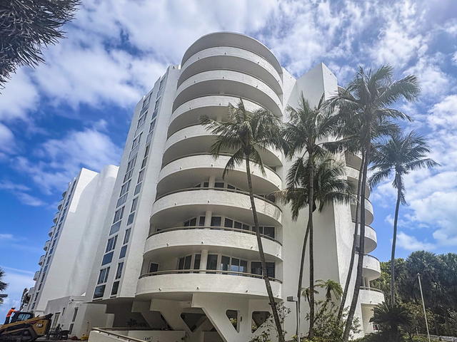 Tropicana Condominium photo 3