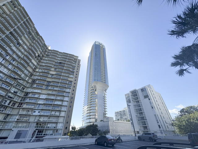 Una Miami  photo 2