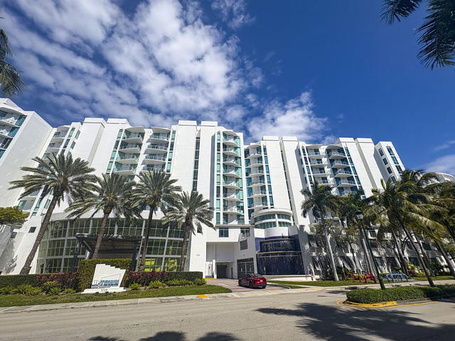 Uptown Marina Lofts  photo 3