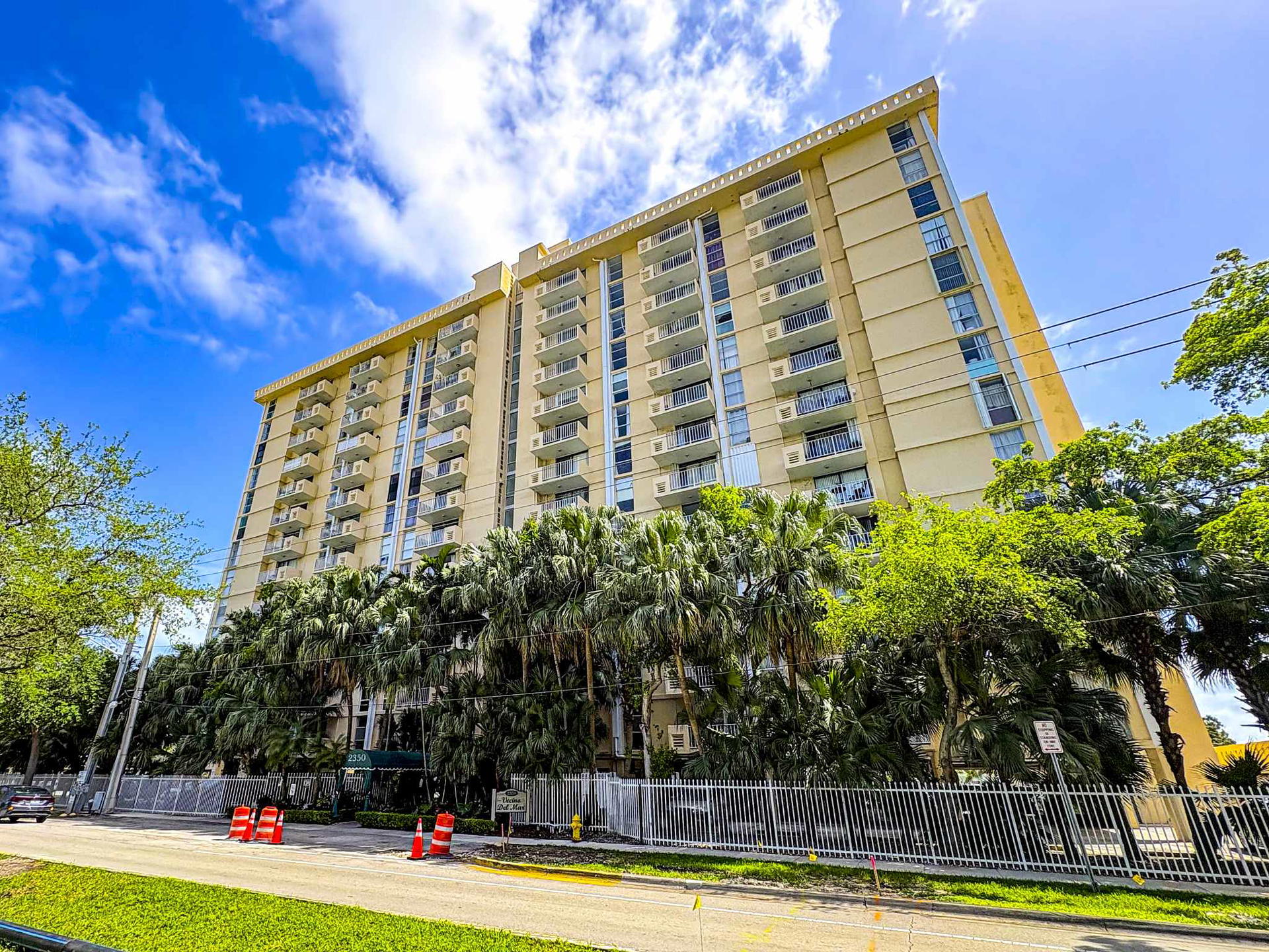 Vecino Del Mar Condo