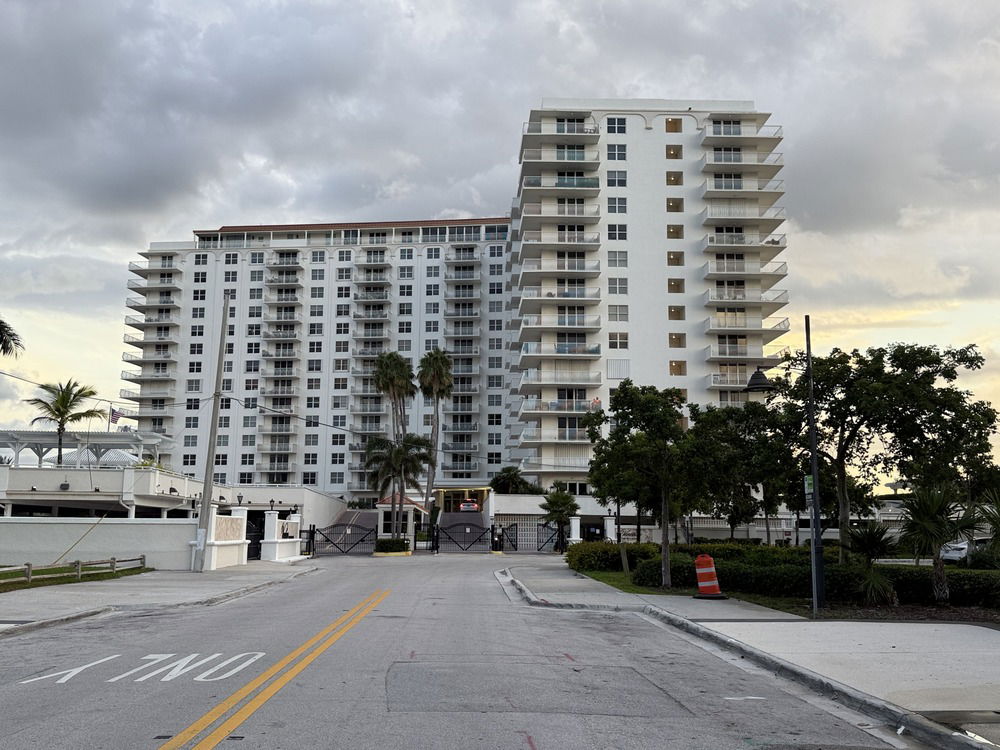 Venetian condo main photo