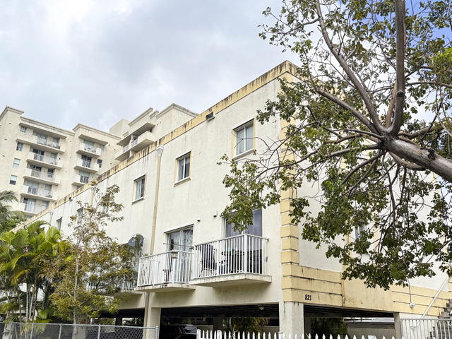 Verona Condo photo 2