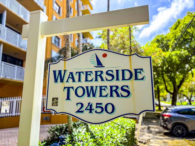 Waterside Towers  photo 3