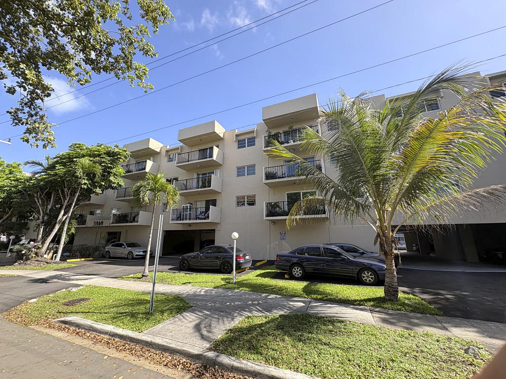 Waterway Isle Condominium