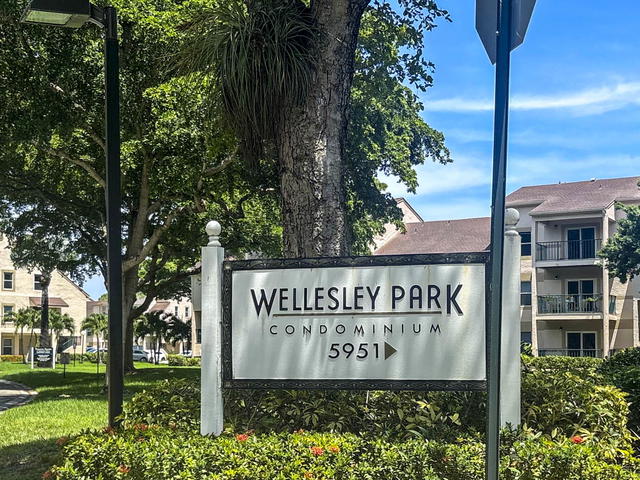 Wellesley Park  photo 2
